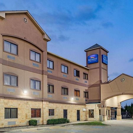 Baymont By Wyndham Cuero Hotel Екстериор снимка