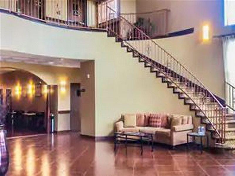 Baymont By Wyndham Cuero Hotel Екстериор снимка