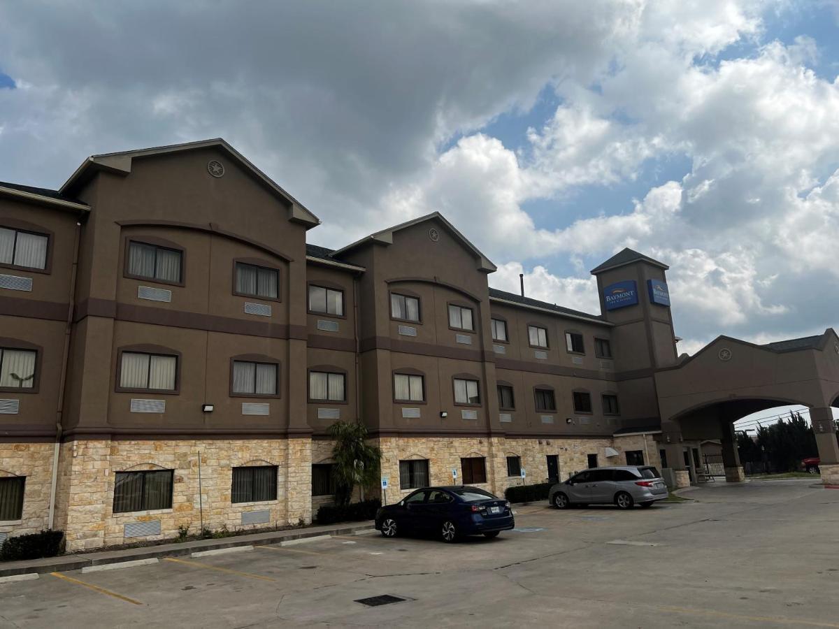 Baymont By Wyndham Cuero Hotel Екстериор снимка