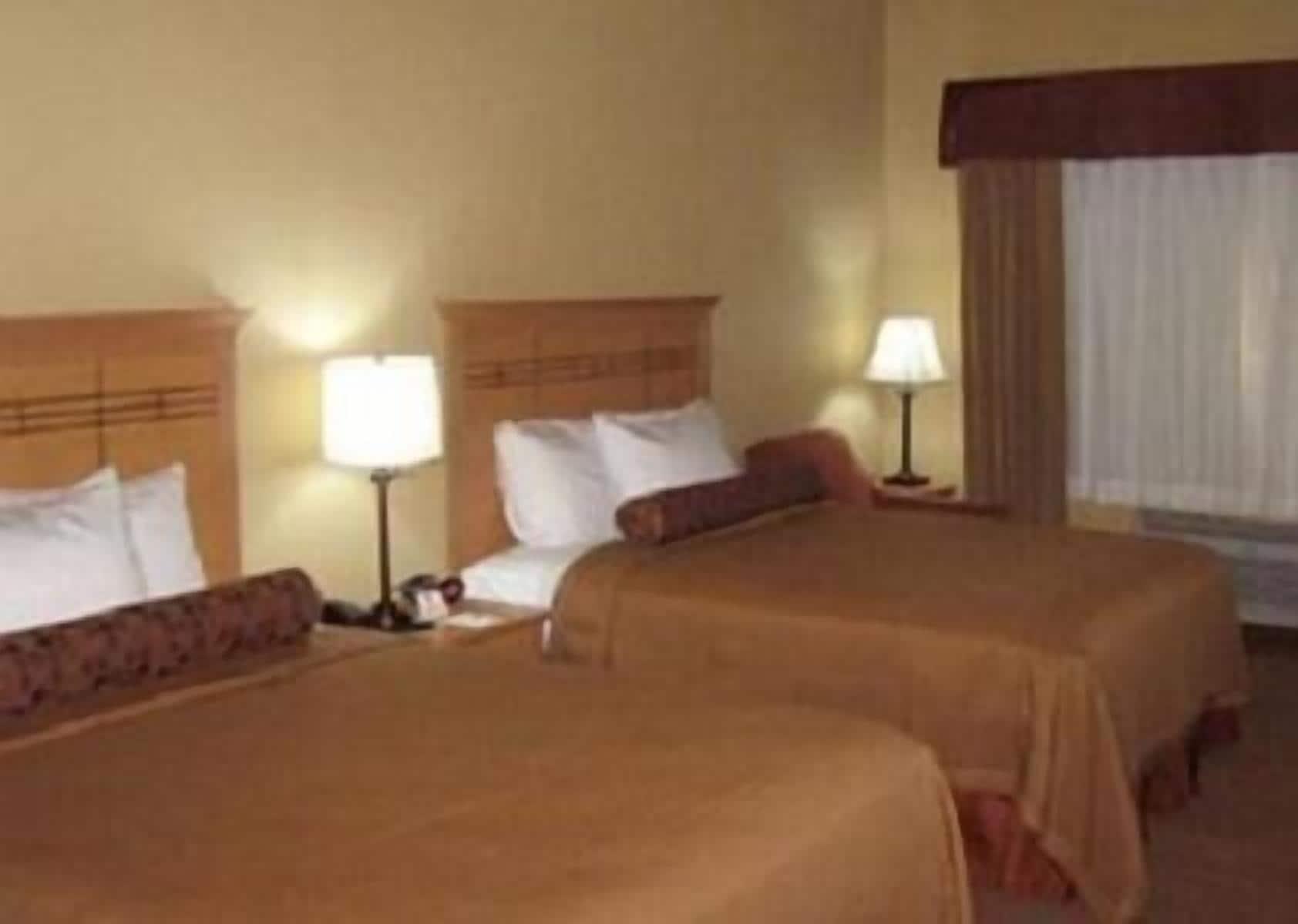 Baymont By Wyndham Cuero Hotel Екстериор снимка