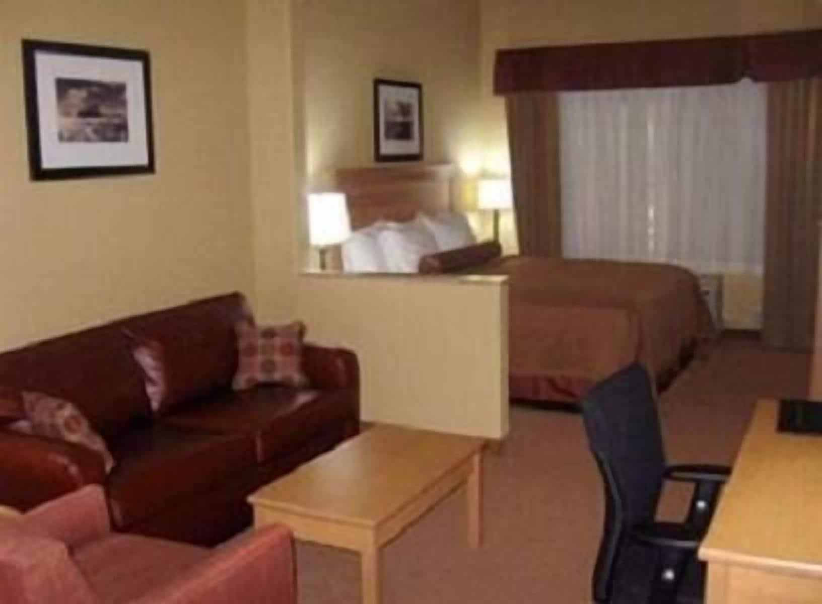 Baymont By Wyndham Cuero Hotel Екстериор снимка